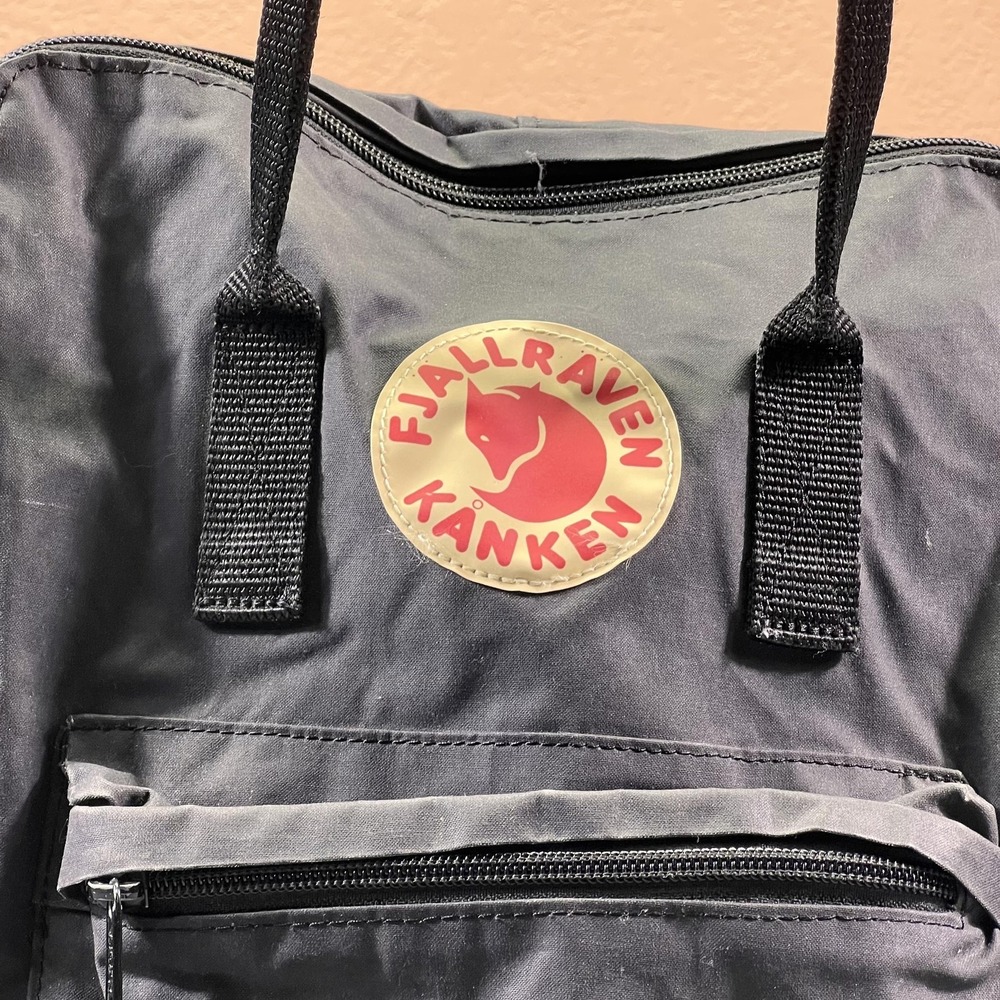Fjallraven Kanken Classic Backpack Black Grey 23510 Vinylon F School Bag - Picture 2 of 16
